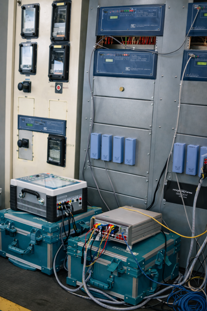 ponovo 보호계전기 시험 장비